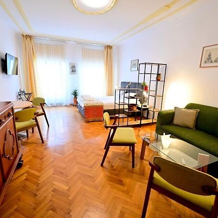 Flh - Althaus Lägenhet Sibiu Exteriör bild