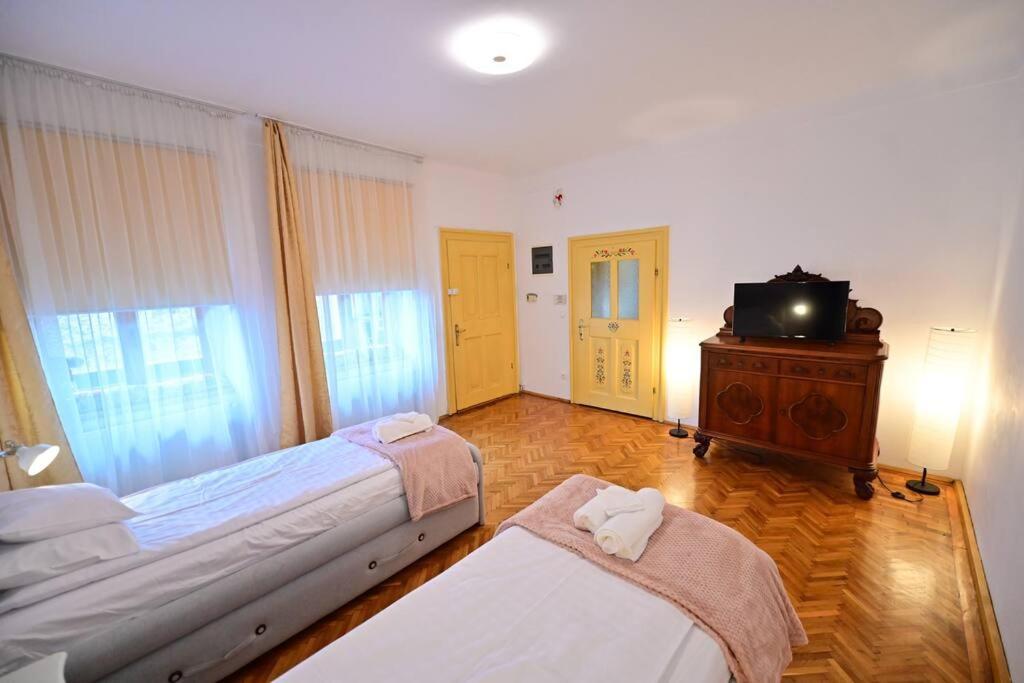 Flh - Althaus Lägenhet Sibiu Exteriör bild