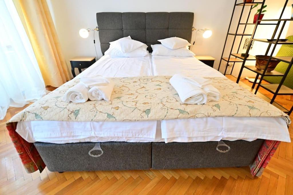 Flh - Althaus Lägenhet Sibiu Exteriör bild